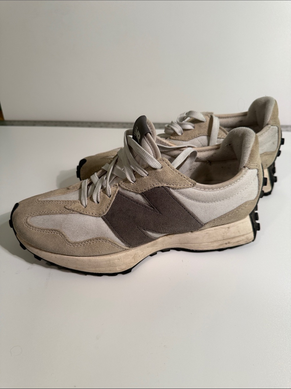 New Balance Men's Suede & Mesh Runner - Beige/Grey size 9